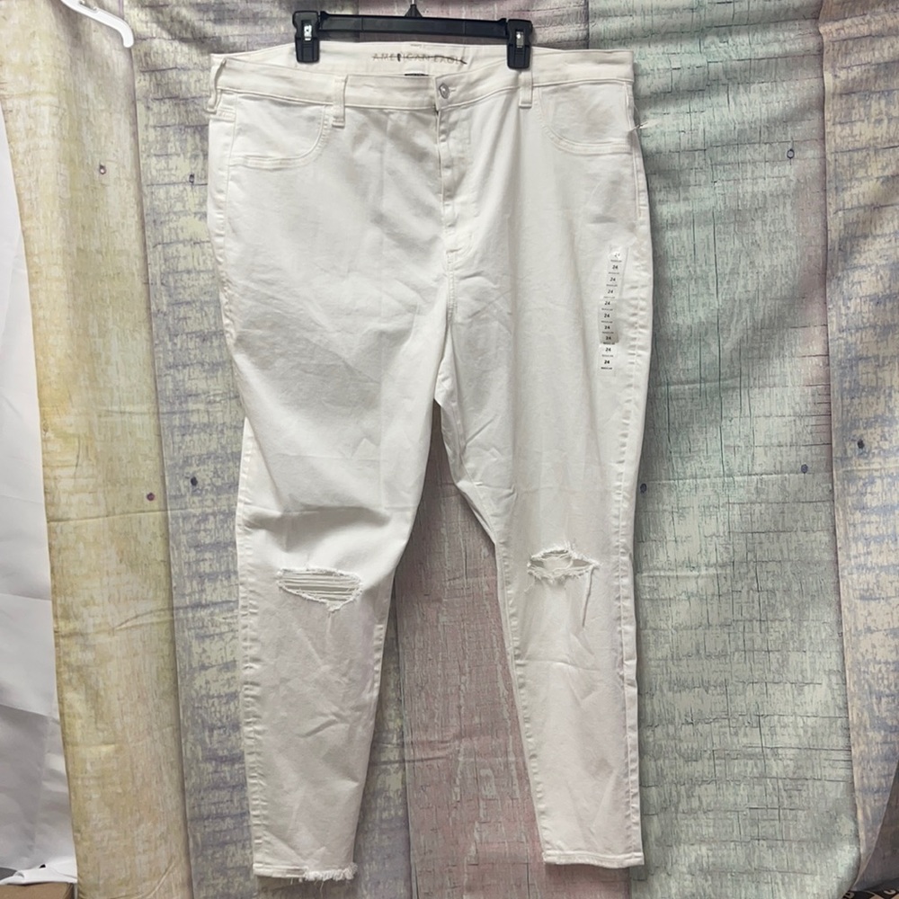 Brand new Woman’s American Eagle jeans.